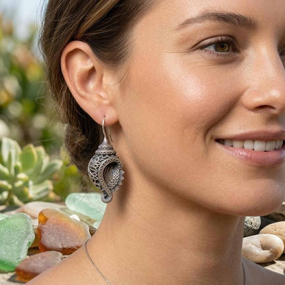 Antique Conch Shell Design Drop Earrings for Women