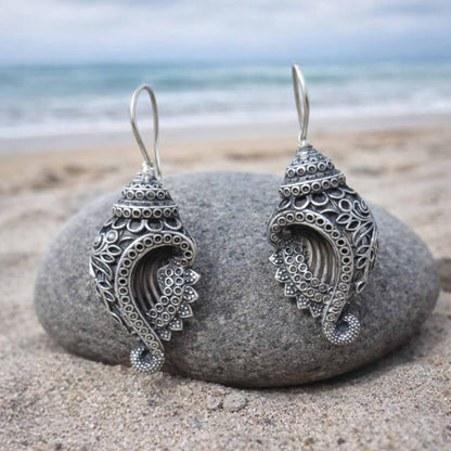 Antique Conch Shell Design Drop Earrings for Women